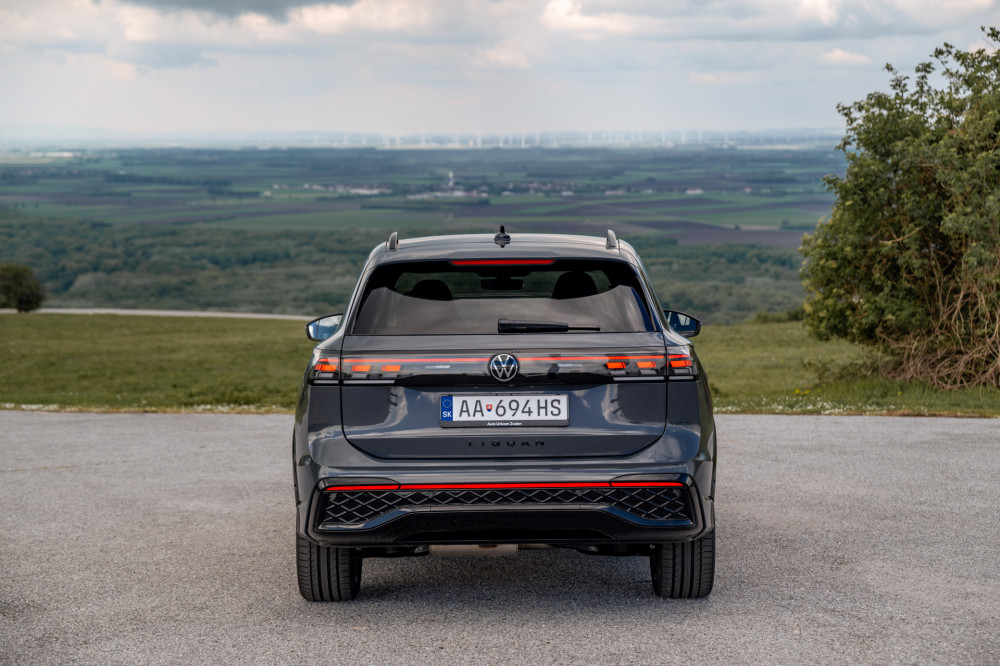 Volkswagen Tiguan R-Line 2.0 TDI 4MOTION